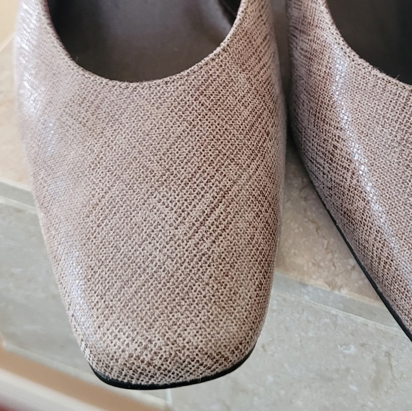 Stuart Weitzman Shoes - Picture 4 of 11